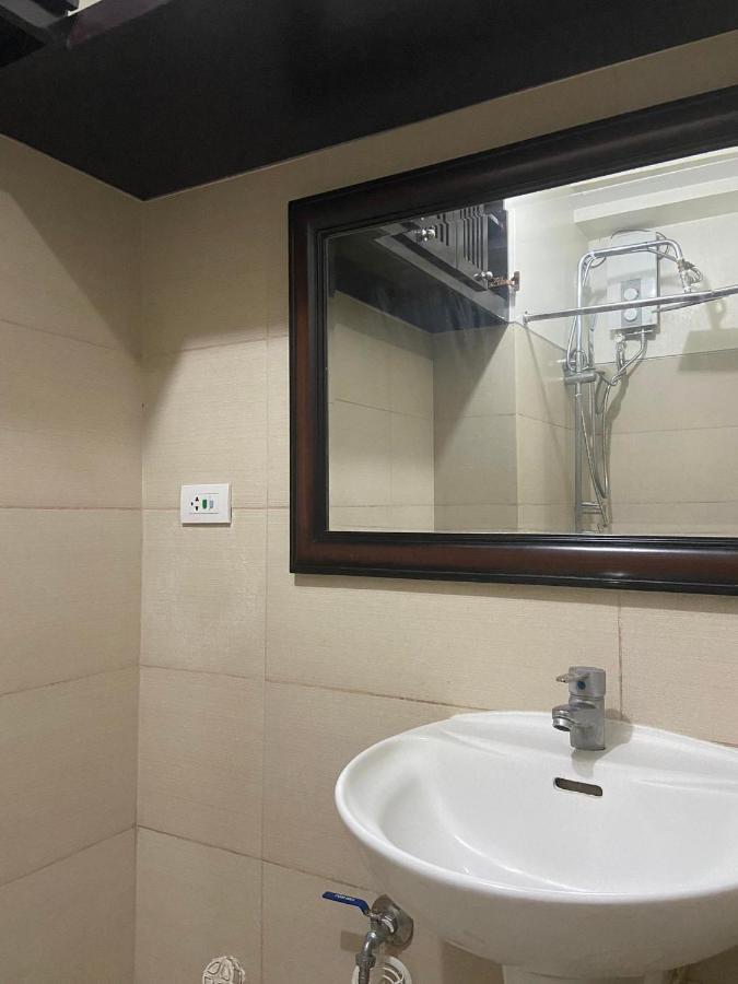 טגאיטאי Taal Lake View Wind Residences By Smco מראה חיצוני תמונה
