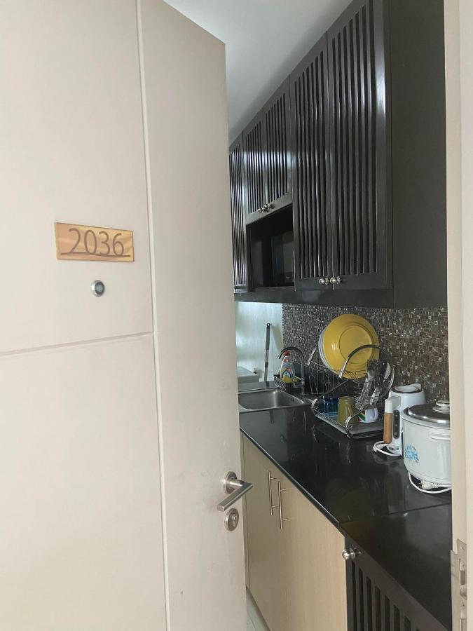 טגאיטאי Taal Lake View Wind Residences By Smco מראה חיצוני תמונה