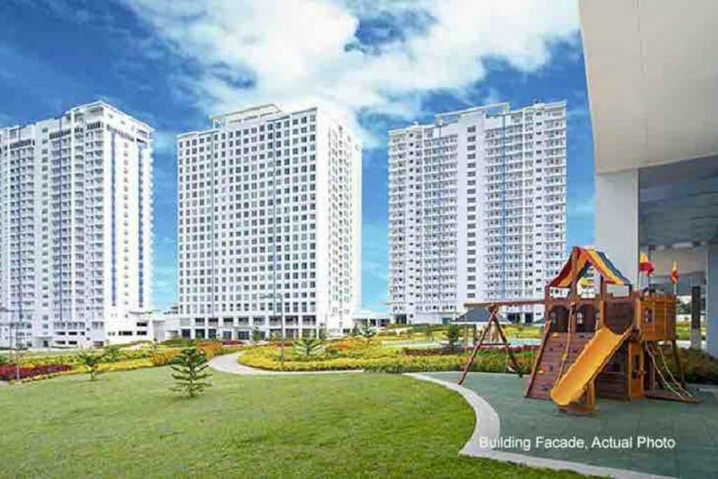 טגאיטאי Taal Lake View Wind Residences By Smco מראה חיצוני תמונה