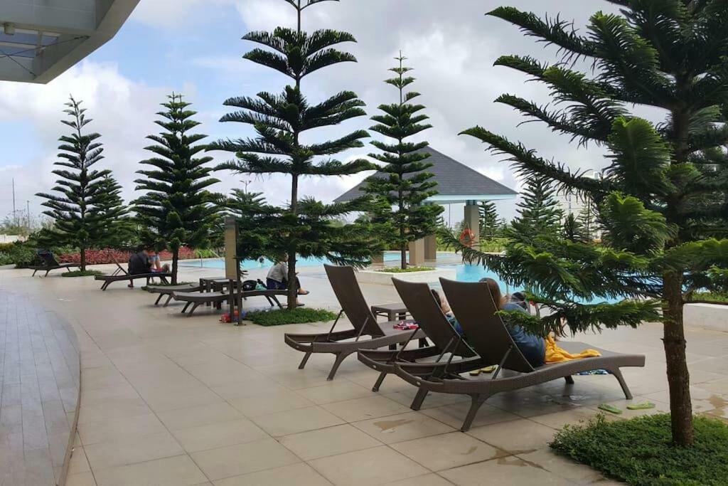 טגאיטאי Taal Lake View Wind Residences By Smco מראה חיצוני תמונה
